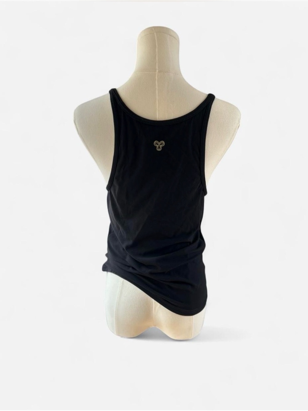 Aritzia Golden Black Activewear Tank Racerback Athleisure Tenniscore Size Medium